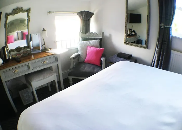 Bed and Breakfasts in Crediton