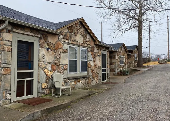 Motels in Camdenton