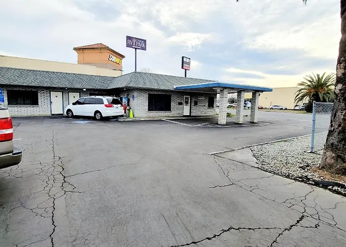 Cheap Hotels in Corning
