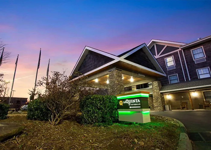 Cheap Hotels in Lenoir