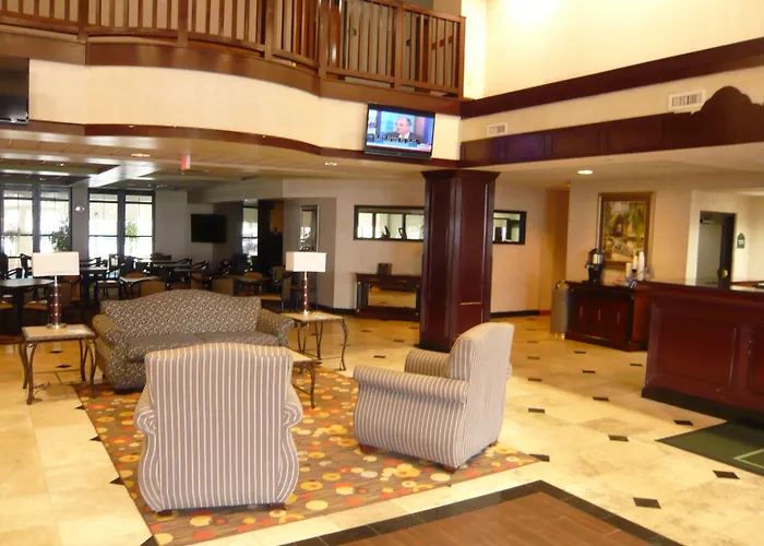 Cheap Hotels in Streetsboro
