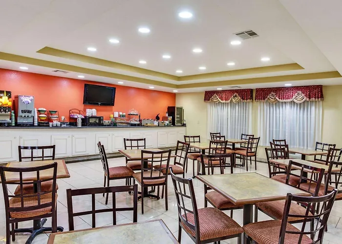 Cheap Hotels in Canton