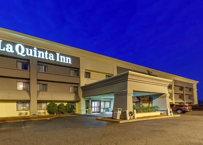 Cheap Hotels in Canton