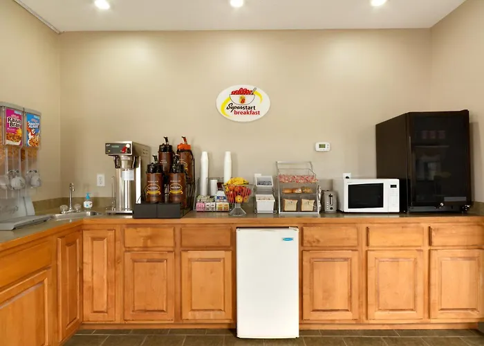Motels in Chatsworth