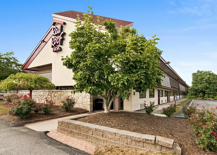 Motels in Clarksburg