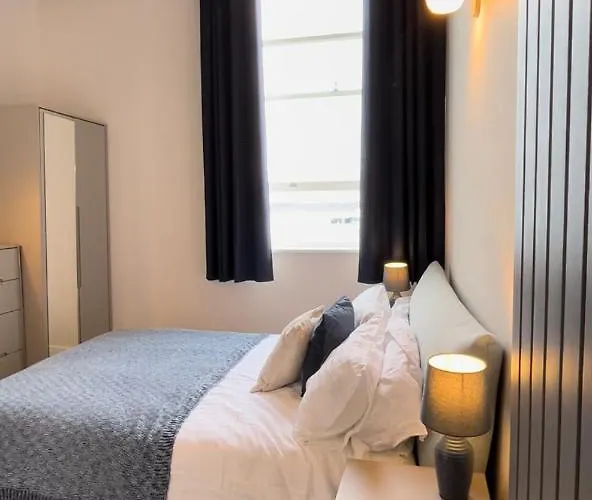 Hostels in Falmouth