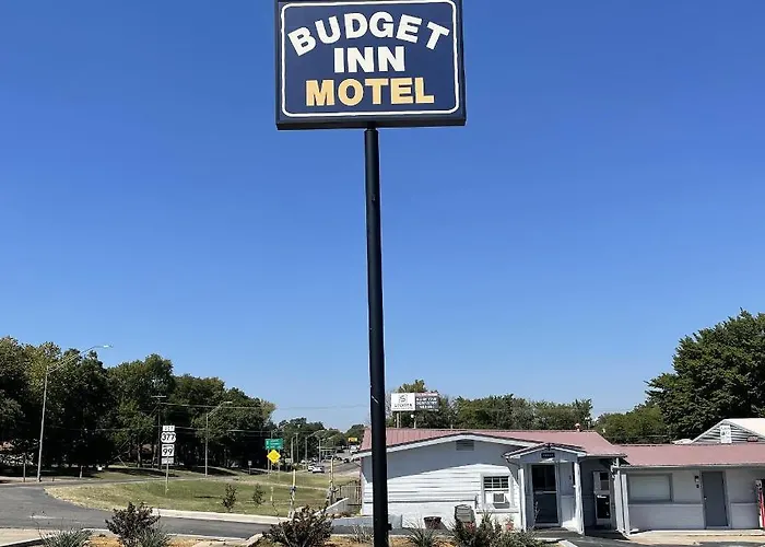 Motels in Madill