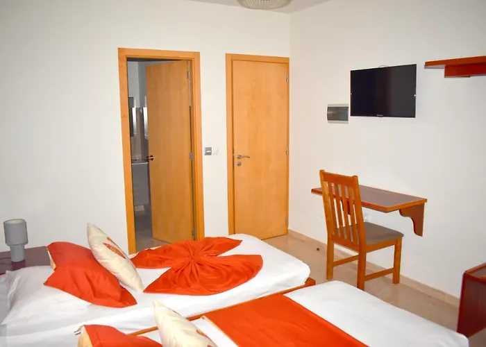 Cheap Hotels in Santa Maria