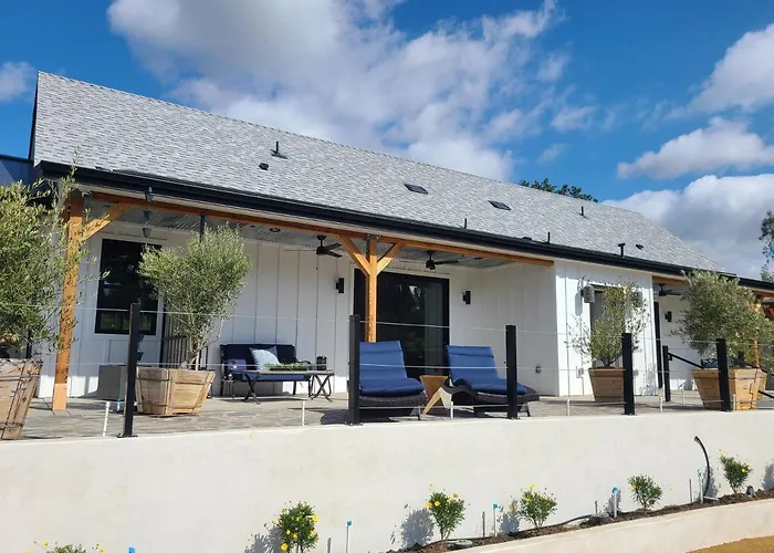 Guest Houses in Loma Linda