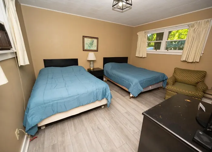 Motels in Clayton