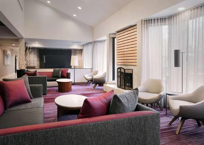 Cheap Hotels in Stoughton