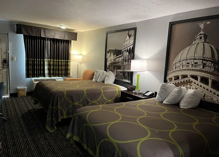 Motels in Livingston
