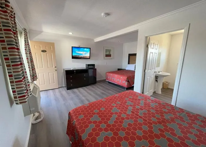 Motels in Mojave