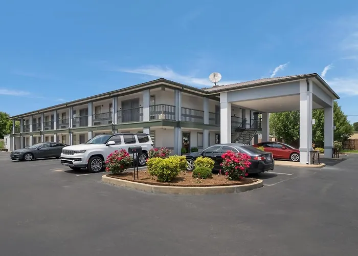 Motels in Ripley