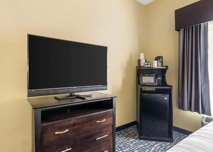 Cheap Hotels in Saint Marys