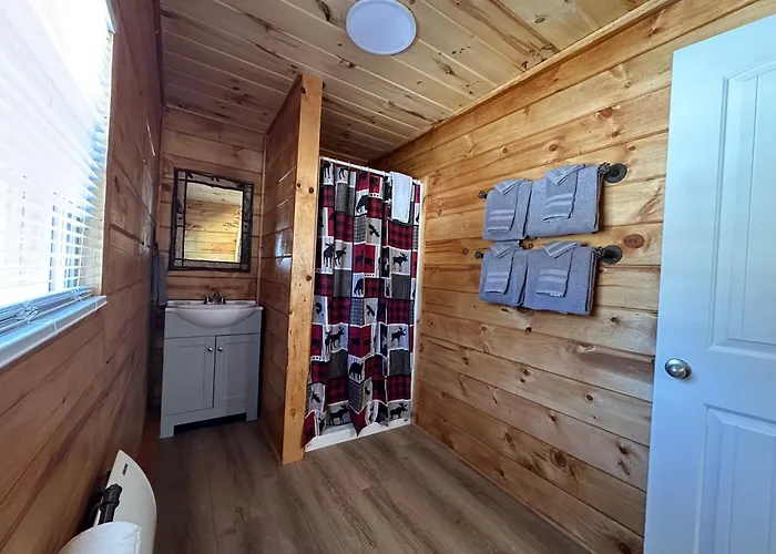 Motels in Schroon Lake