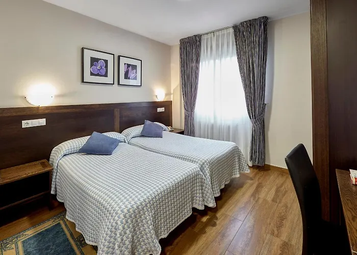 Hoteles Baratos en Luarca