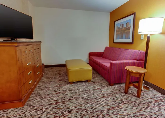 Cheap Hotels in West Des Moines
