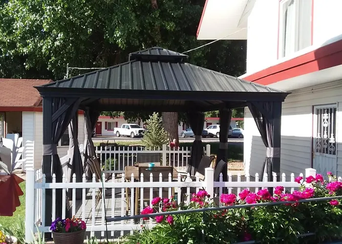 Motels in Pueblo West