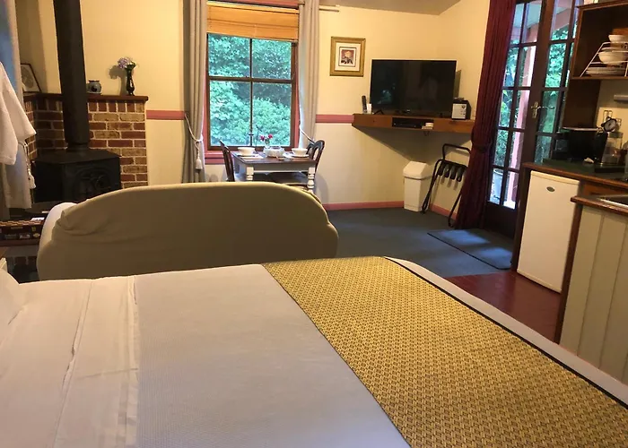 Bed and Breakfasts in Leura