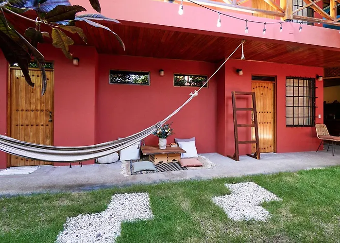 Cheap Hotels in Playa Santa Teresa (Puntarenas)