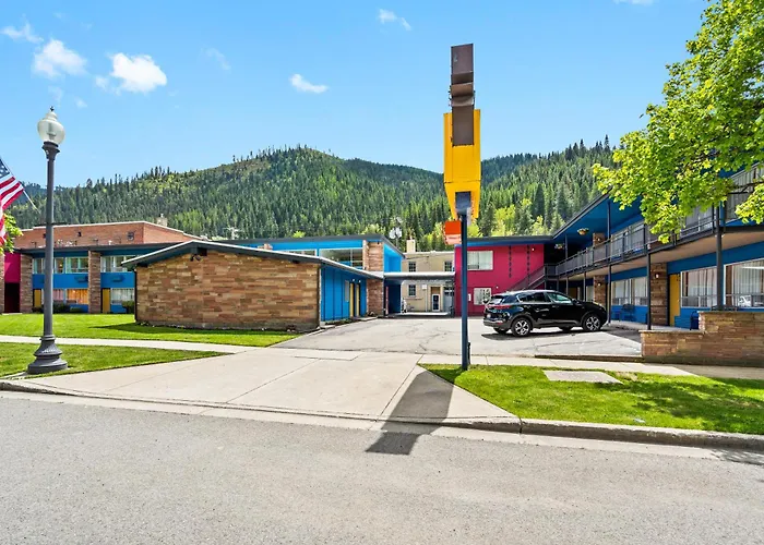 Motels in Athol