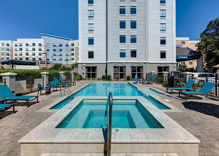 Cheap Hotels in Dauphin Island