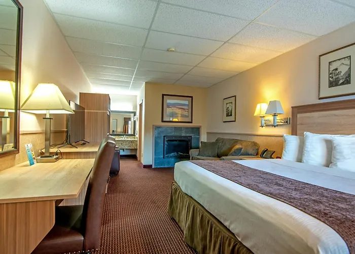 Motels in Parachute