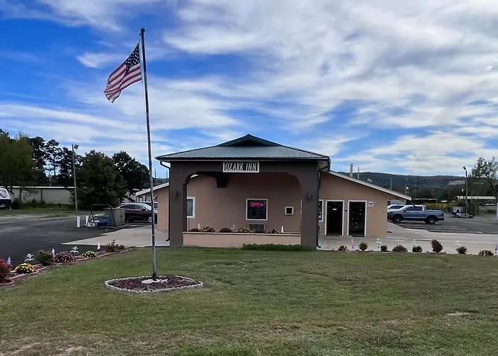 Motels in Broken Bow