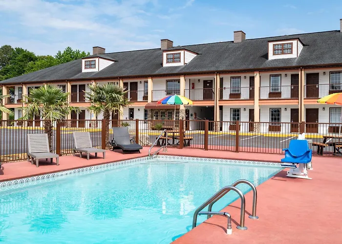 Motels in Greensboro