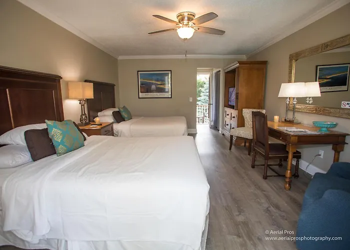 Motels in Calverton