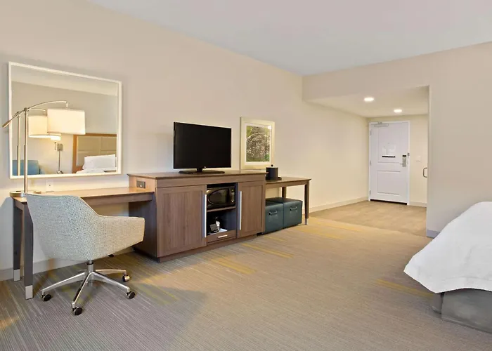 Cheap Hotels in Woodinville