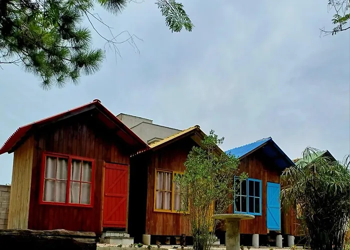 Guest Houses in Pinheira