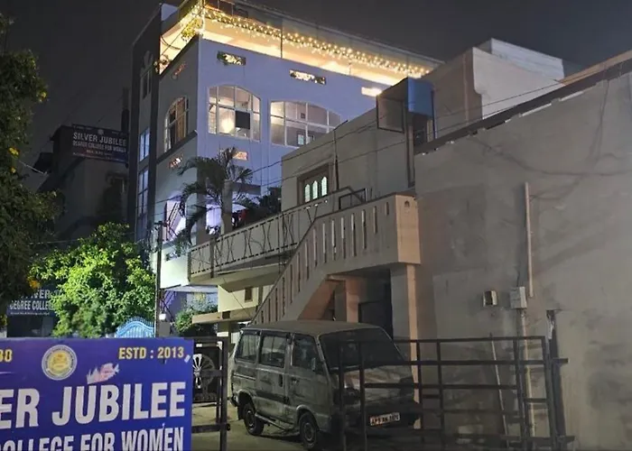 Hostels in Madhapur