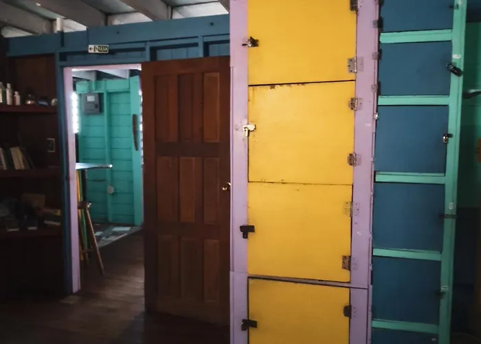 Hostels in Placencia