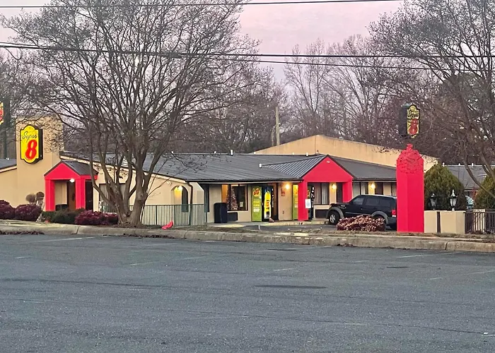 Cheap Hotels in Monroe