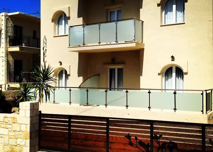 Billig Overnatning i Agia Marina