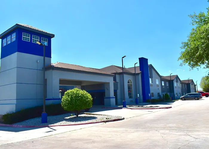 Motels in Haltom City
