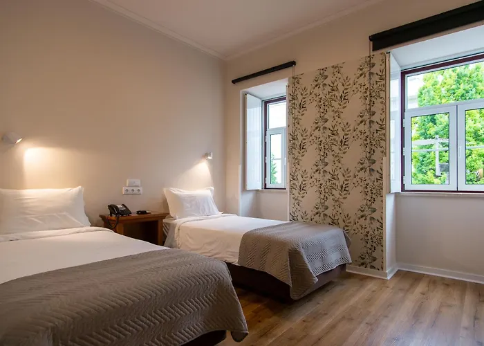 Hoteles Baratos en Coímbra