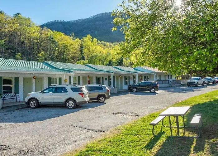Cheap Hotels in Chimney Rock
