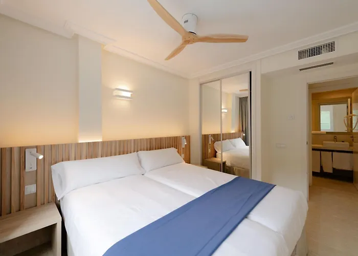 Cheap Hotels in Cala Llonga (Ibiza)