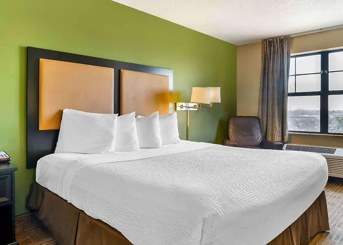 Cheap Hotels in Kentwood