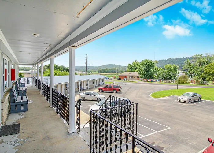 Motels in Jamestown