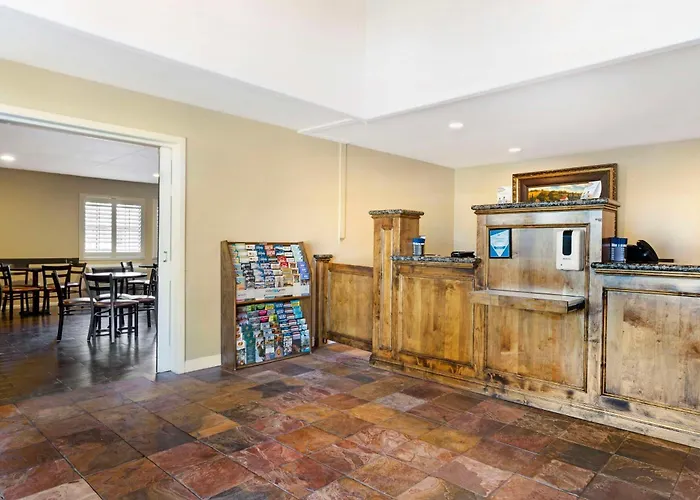 Cheap Hotels in Rohnert Park