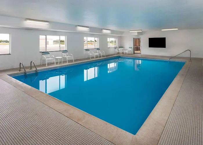Cheap Hotels in Morris