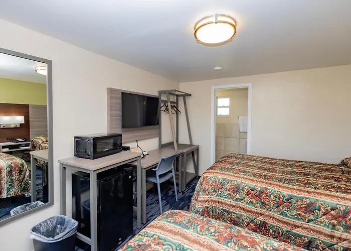 Motels in Whitehall