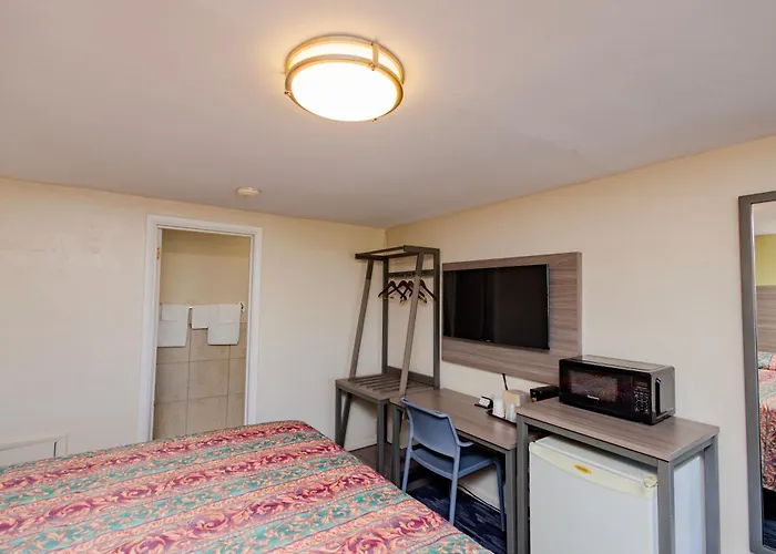 Motels in Lancaster