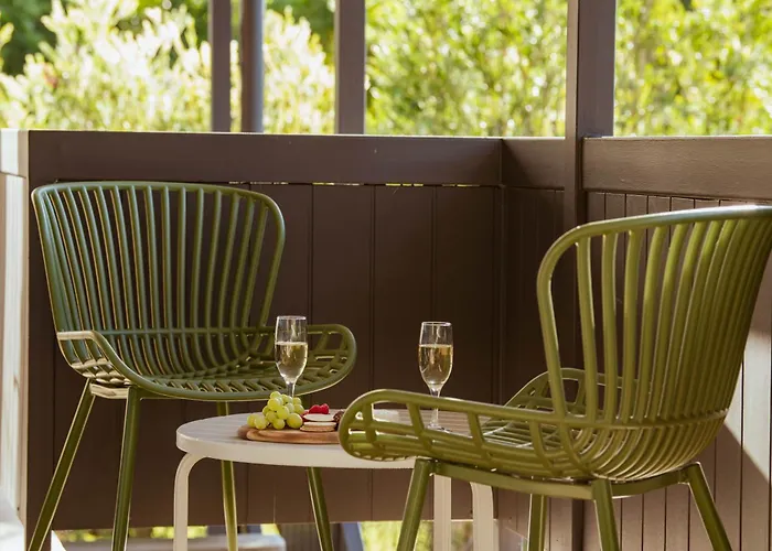 Motels in Canungra