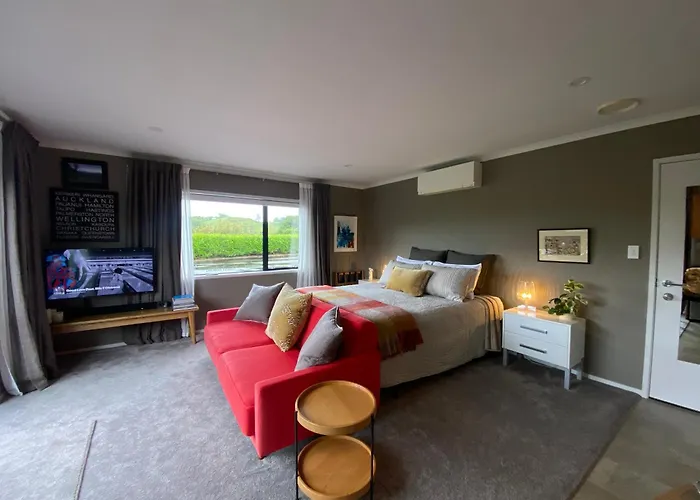 Bed and Breakfast in New Plymouth