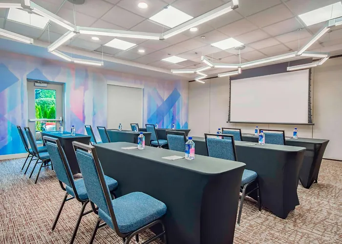 Cheap Hotels in Danbury